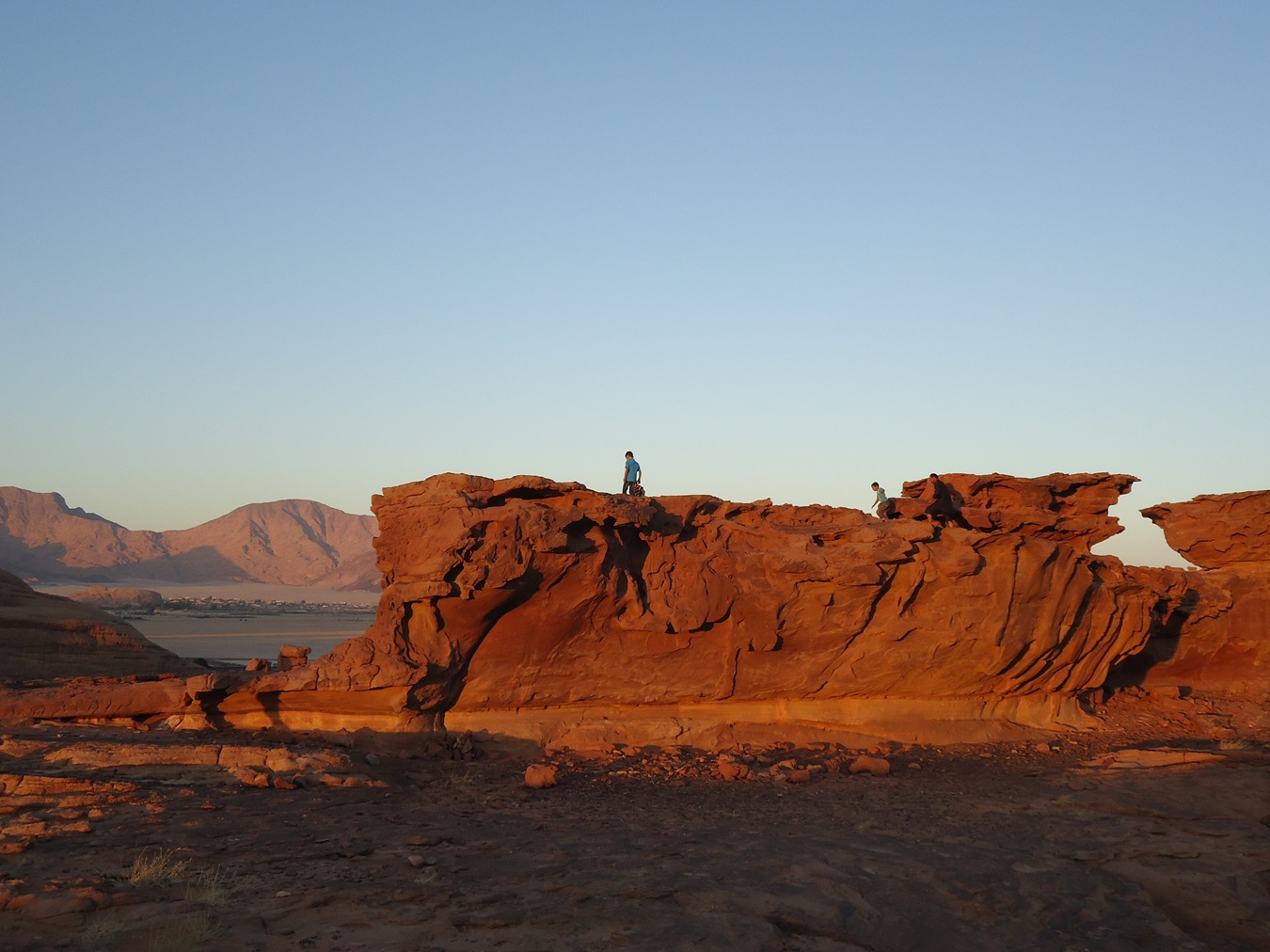 Immagine delle rocce rossastre del deserto del Wadi Rum in Giordania